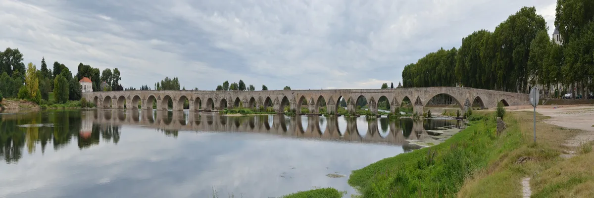 Image Installateur borne de recharge Beaugency