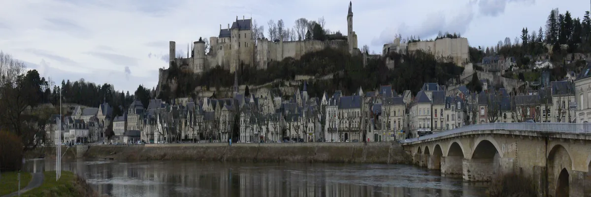 Image Installateur borne de recharge Chinon