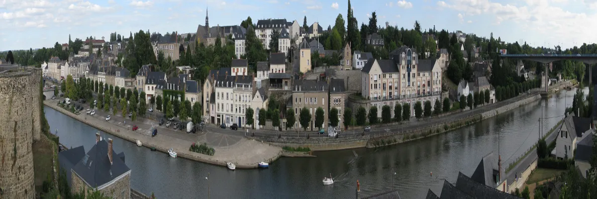 Image Installateur borne de recharge Mayenne