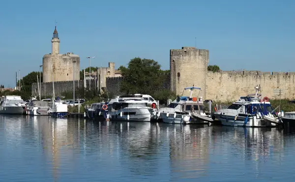 Borne Recharge Pro Installateur borne de recharge Aigues-Mortes