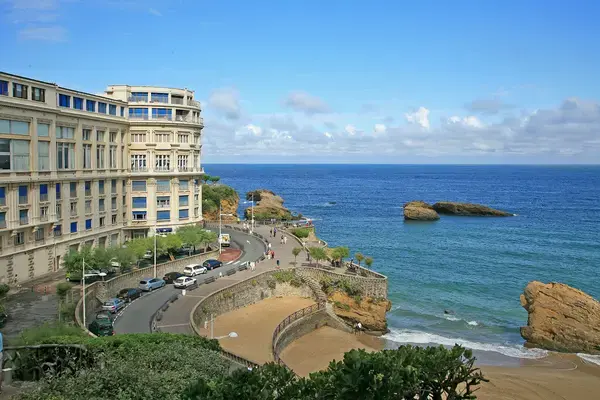 Borne Recharge Pro Installateur borne de recharge Biarritz