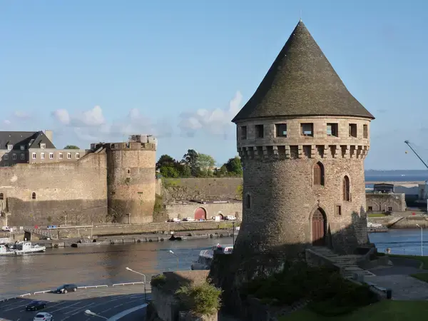Borne Recharge Pro Installateur borne de recharge Brest