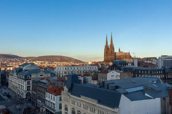 Borne Recharge Pro Installateur borne de recharge Clermont-Ferrand