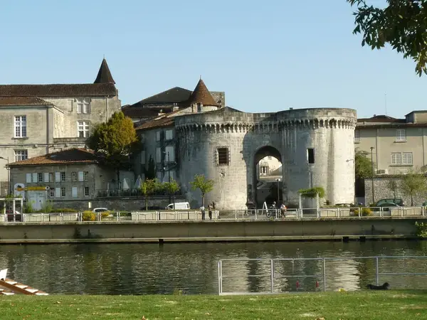 Borne Recharge Pro Installateur borne de recharge Cognac