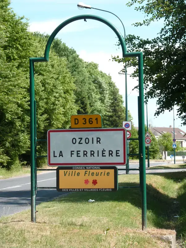 Borne Recharge Pro Installateur borne de recharge Ozoir-la-Ferrière