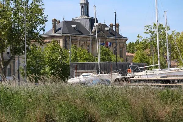 Borne Recharge Pro Installateur borne de recharge Pauillac