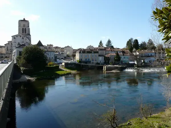 Borne Recharge Pro Installateur borne de recharge Saint-Astier