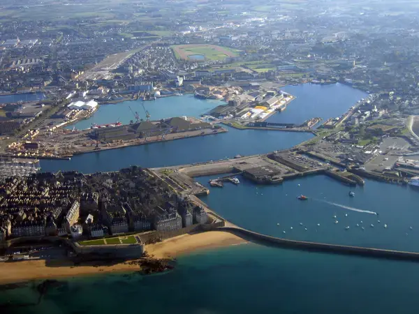 Borne Recharge Pro Installateur borne de recharge Saint-Malo